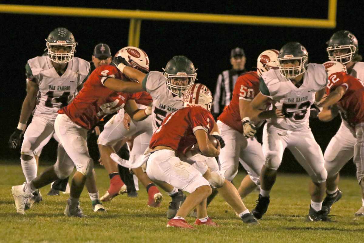 What Does Filling a Gap Mean in Football? Sportionary